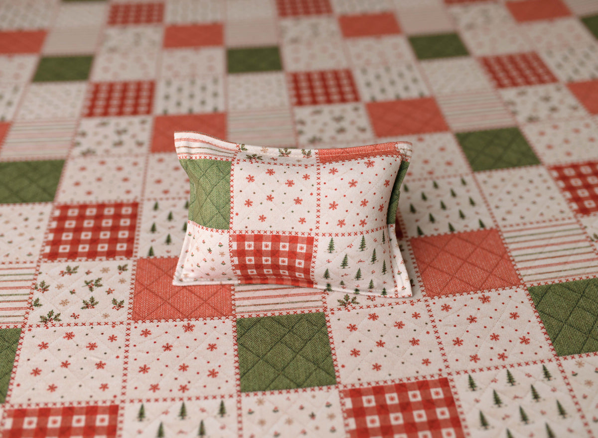Holiday Quilt | Signature Collection