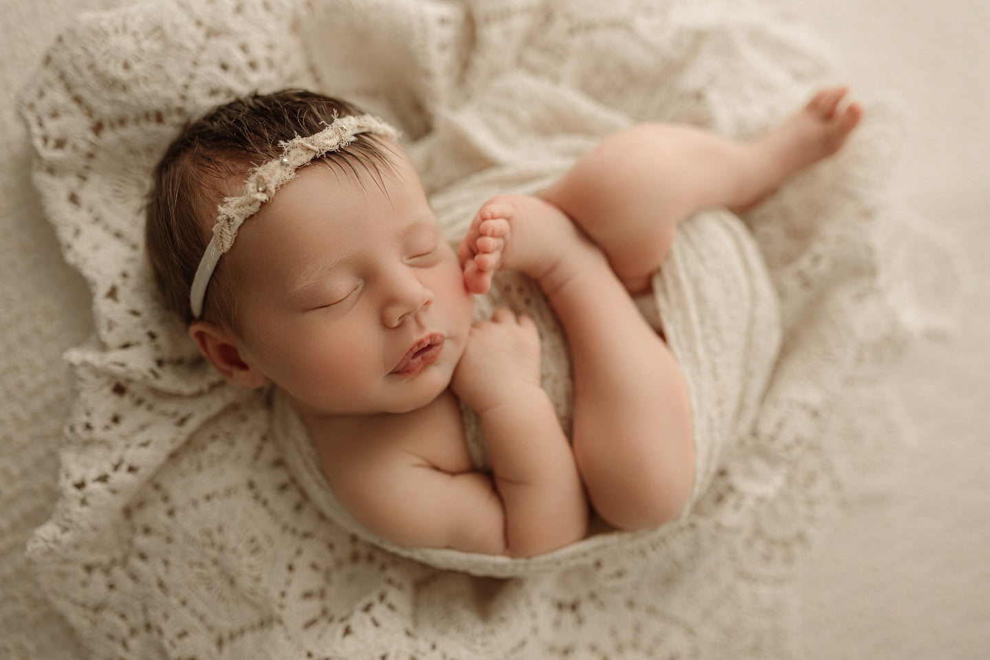 Halley | Layer, Pillow & Headband
