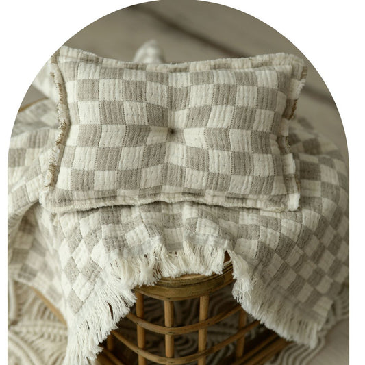 Checkered layer set