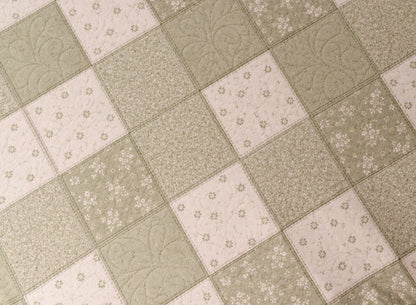 Sage & Ivory quilt| Signature Collection